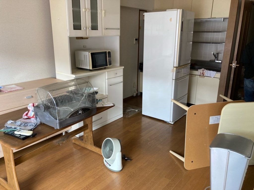 名古屋市の引っ越し後に残った家電・家具の不用品回収事例-ビフォー