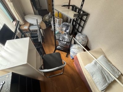 相模原市の一戸建てで行った遺品整理に伴う不用品回収事例-ビフォー