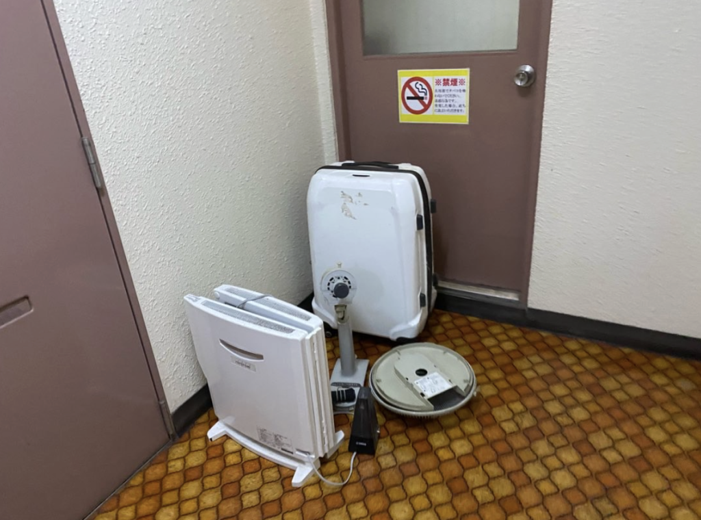 茅ヶ崎市の引っ越しに伴う不用品回収事例-ビフォー