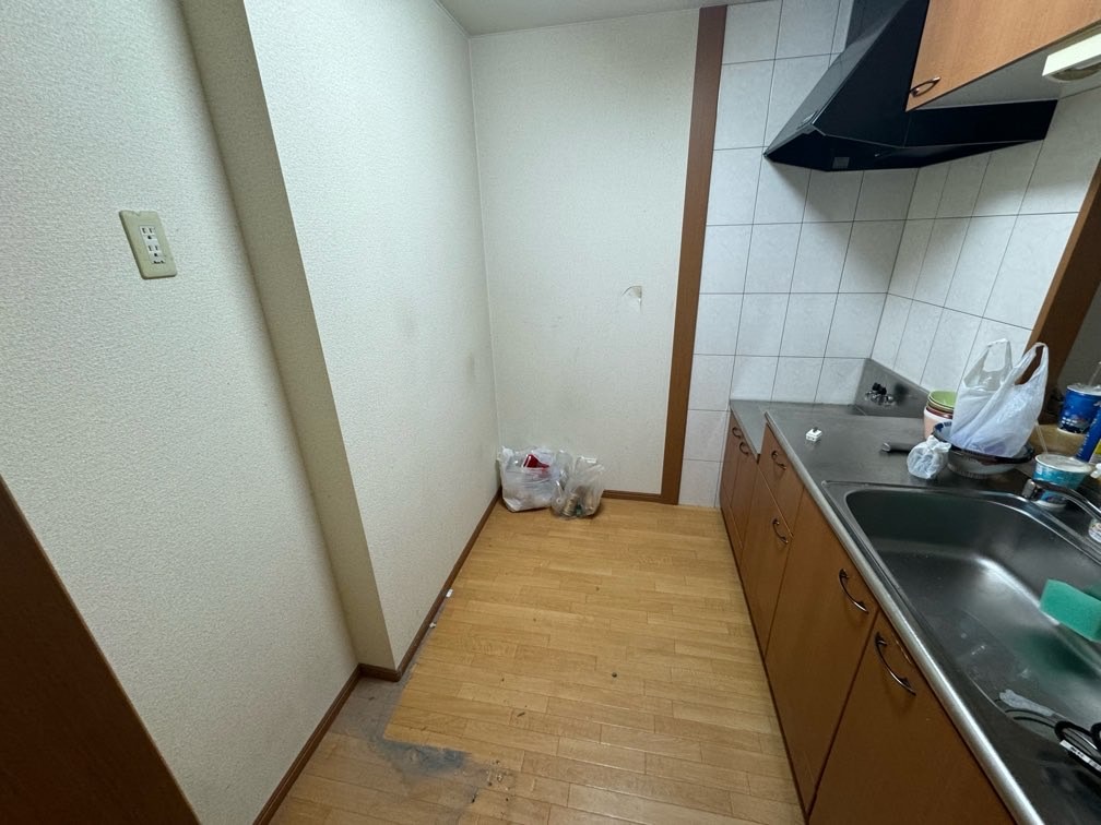 杉並区の冷蔵庫と収納棚の不用品回収事例