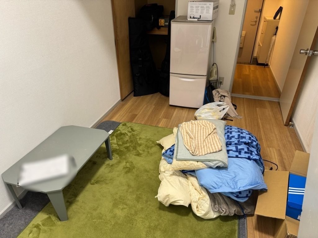 世田谷区の引っ越しに伴う大型家電・家具の回収事例-ビフォー
