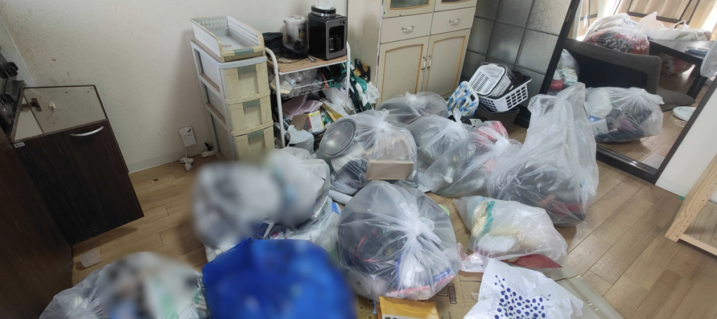 江戸川区の引っ越しに伴う不用品回収事例-ビフォー