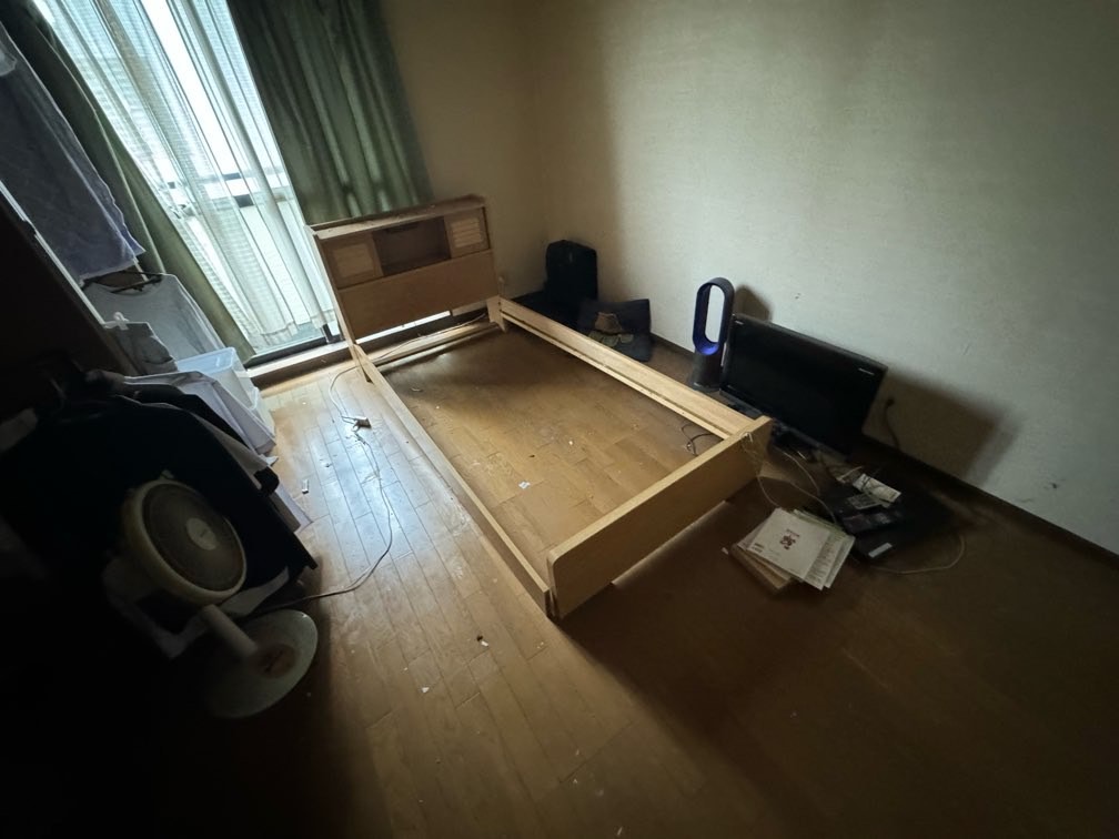 豊島区のベッドフレーム回収事例-ビフォー