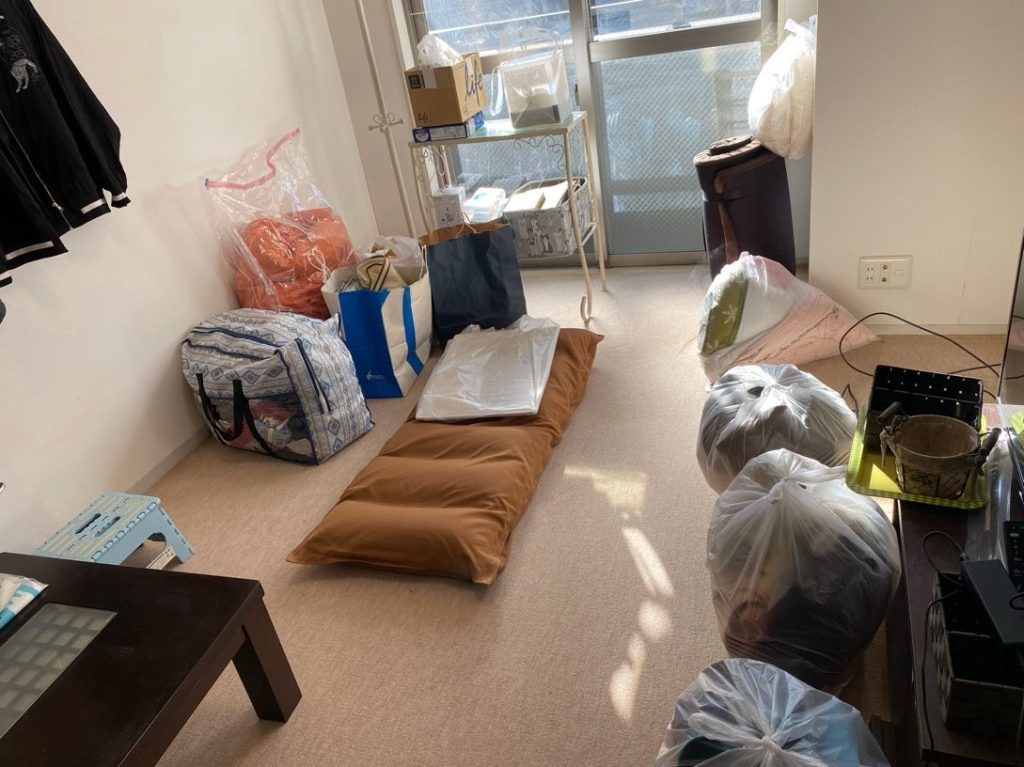 中央区の引っ越しに伴う家具・家電の不用品回収事例-ビフォー