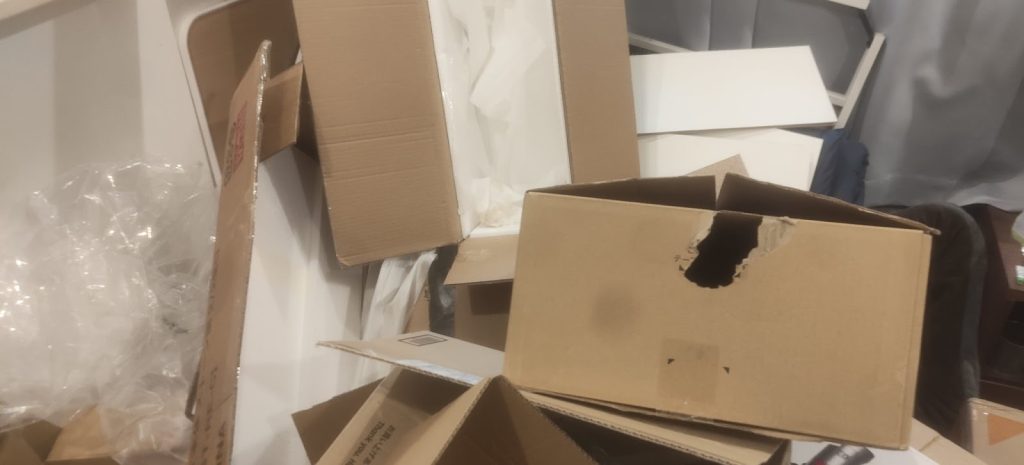 小金井市の溜まった不用品を一気に片付けた回収事例-ビフォー