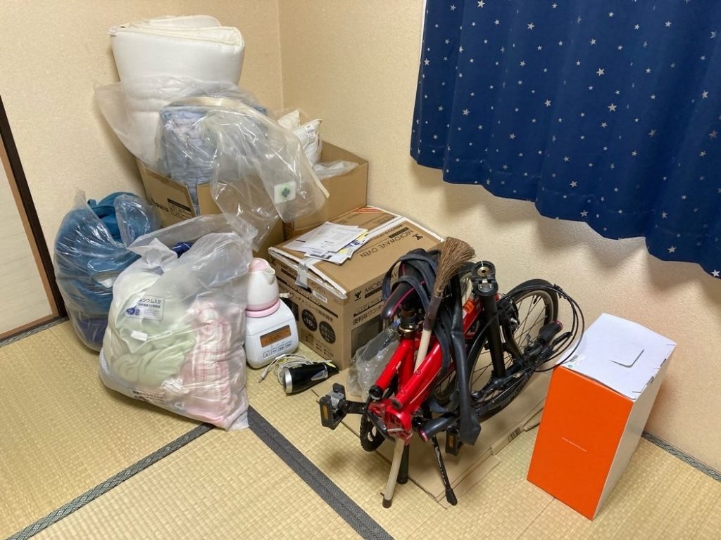 瀬戸市の家財整理で混載ゴミや自転車を回収した事例-ビフォー
