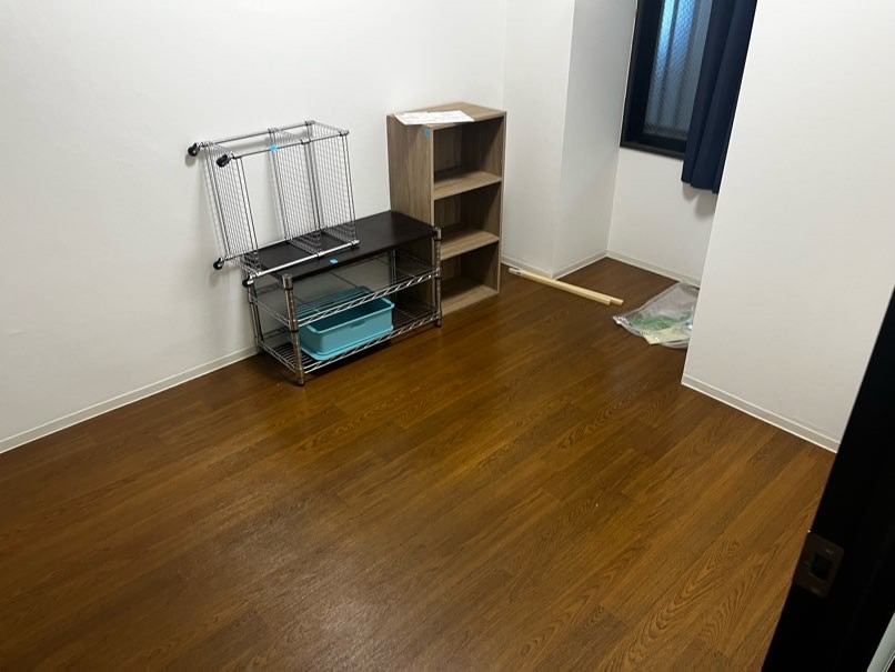 津島市の引っ越し後に残った不用品の回収事例-ビフォー