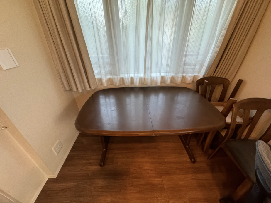 知立市のダイニングテーブル単品回収事例-ビフォー