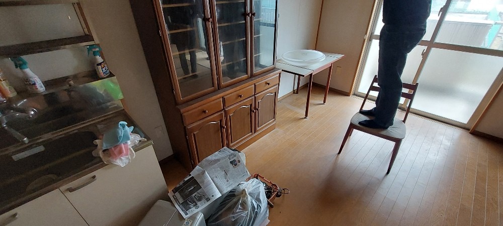尾張旭市の引っ越しに伴う家具中心の不用品回収事例-ビフォー