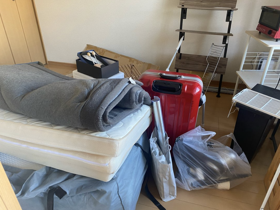 知立市の引越しに伴うマットレス・棚などの不用品回収事例-ビフォー