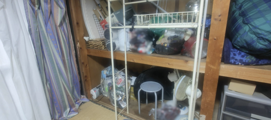 蒲郡市の押入れ整理に伴う不用品回収事例-ビフォー