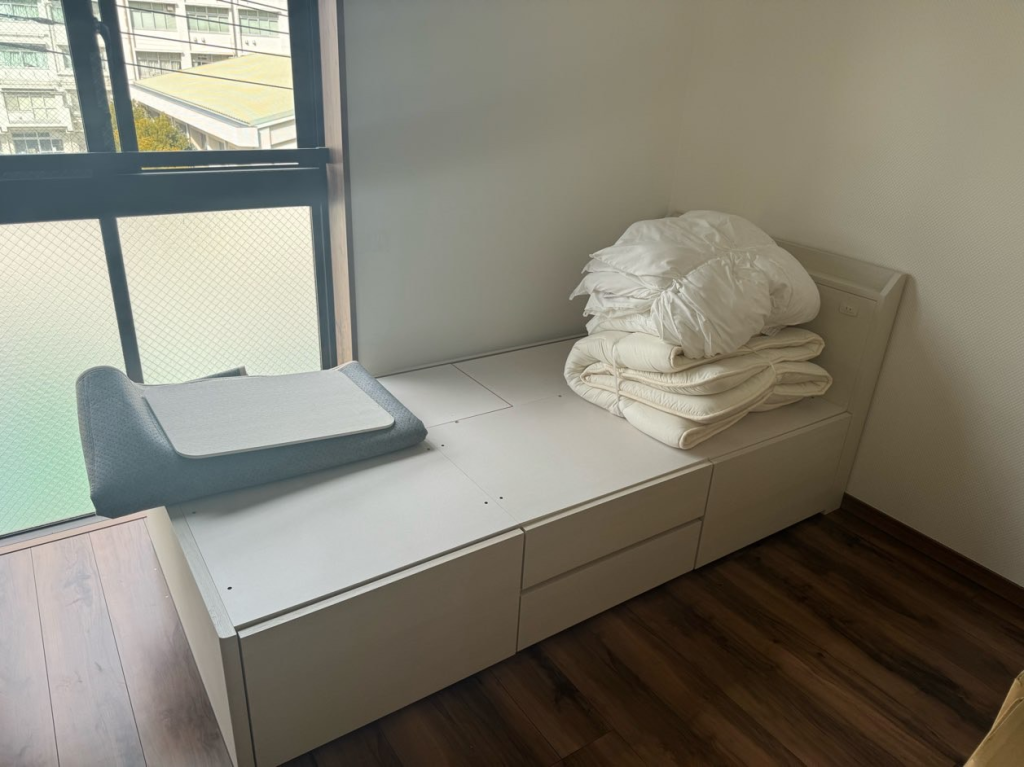 各務原市の引っ越し後にベッド一式を短時間で回収した不用品回収事例-ビフォー