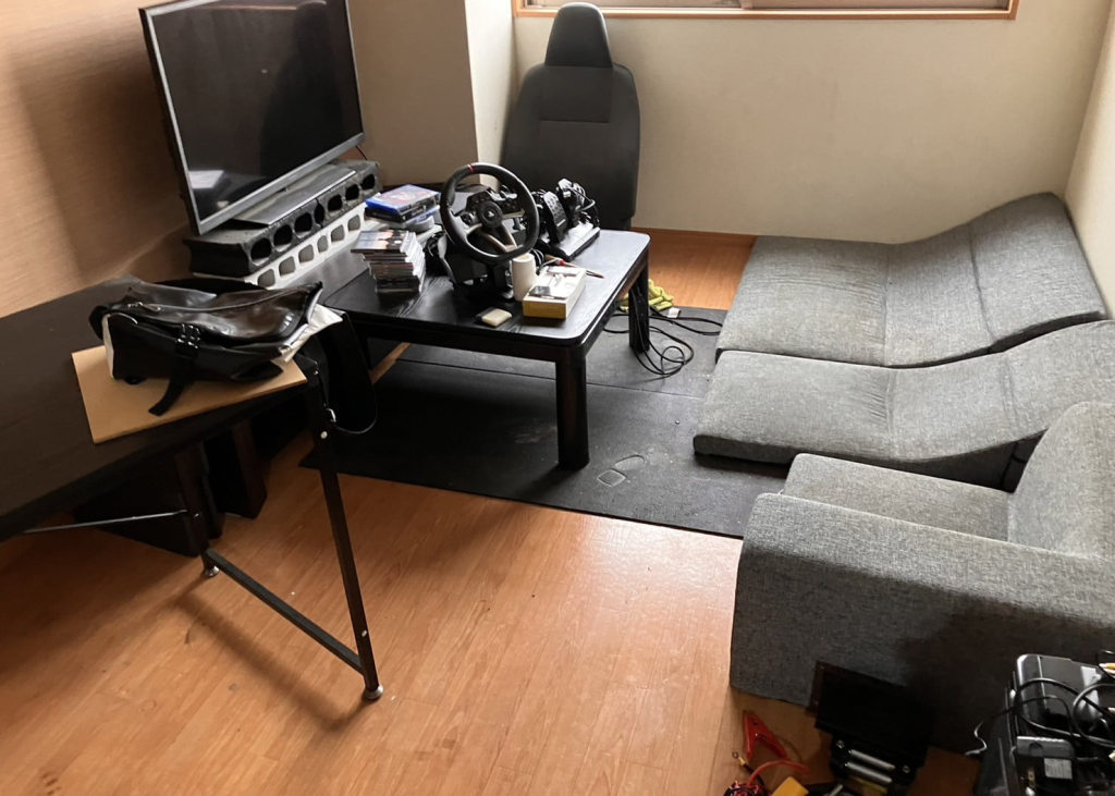 岩倉市の戸建て住宅で引っ越し後に残った家具を回収した不用品回収事例-ビフォー