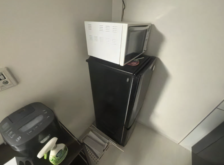 二宮町でキッチン家電と家具をまとめて処分した不用品回収事例-ビフォー