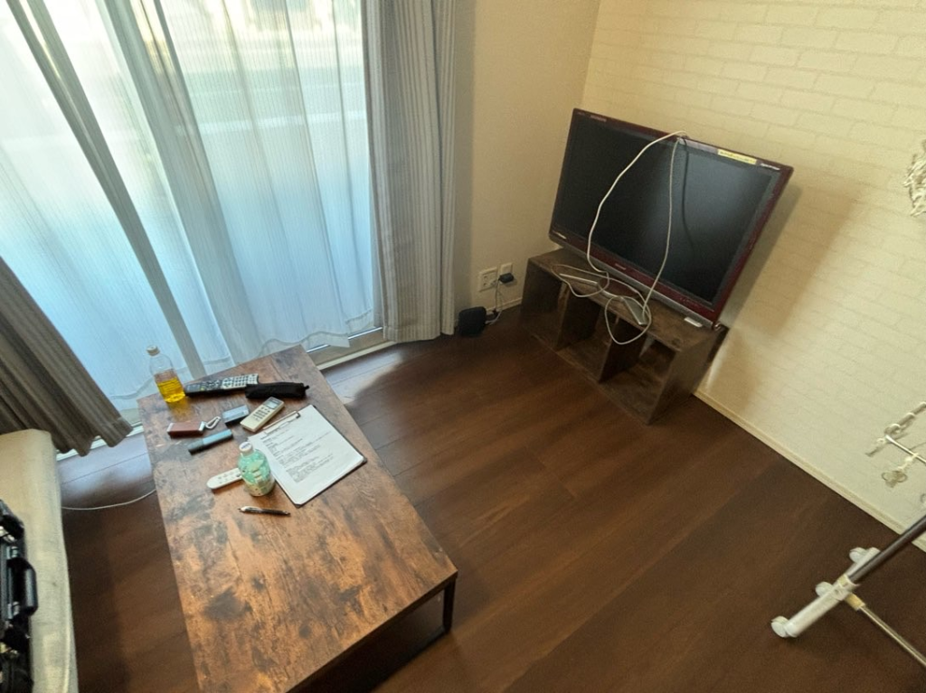 綾瀬市の家具・家電をまとめて回収した不用品回収事例-ビフォー