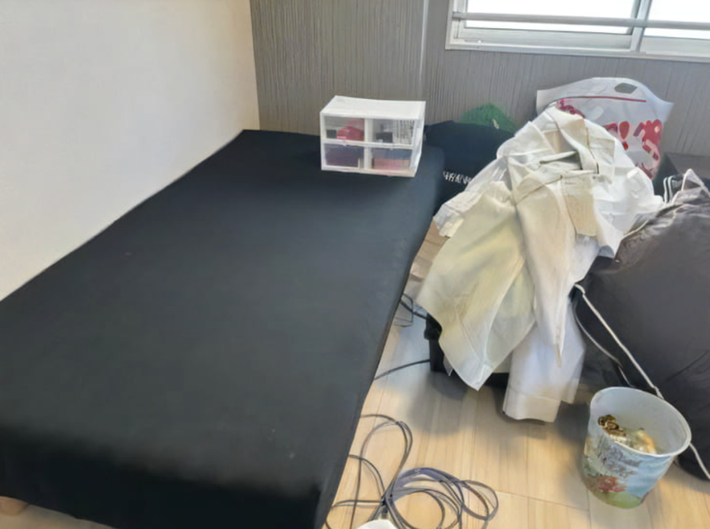 養老町の大型ベッド1点の不用品回収事例-ビフォー