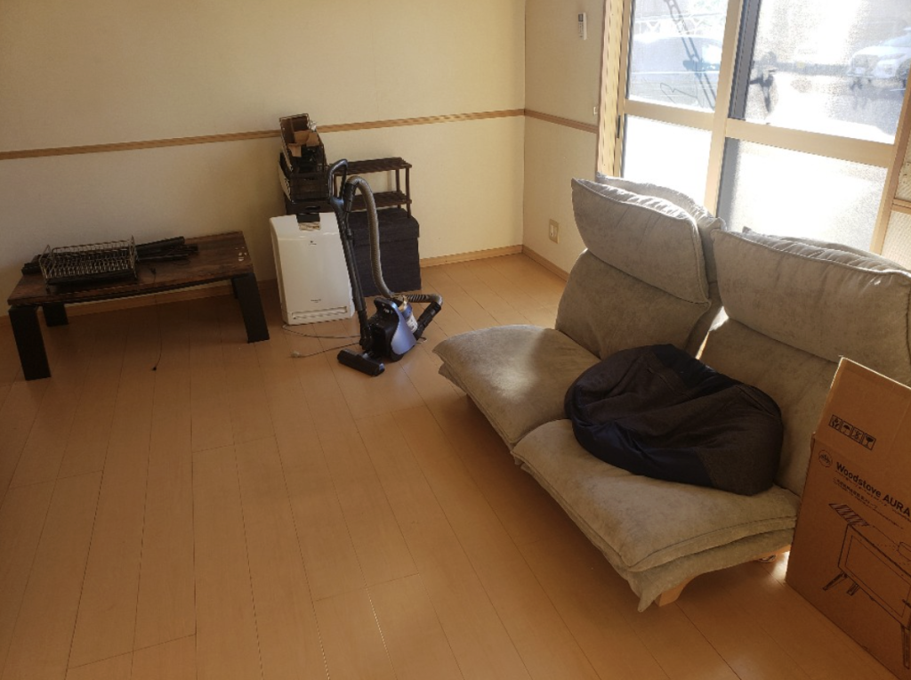 養老町の引っ越しに伴う大型家具・家電の不用品回収事例-ビフォー