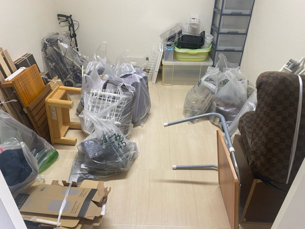 牧之原市のより丁寧かつ安全に対応した不用品回収事例-ビフォー