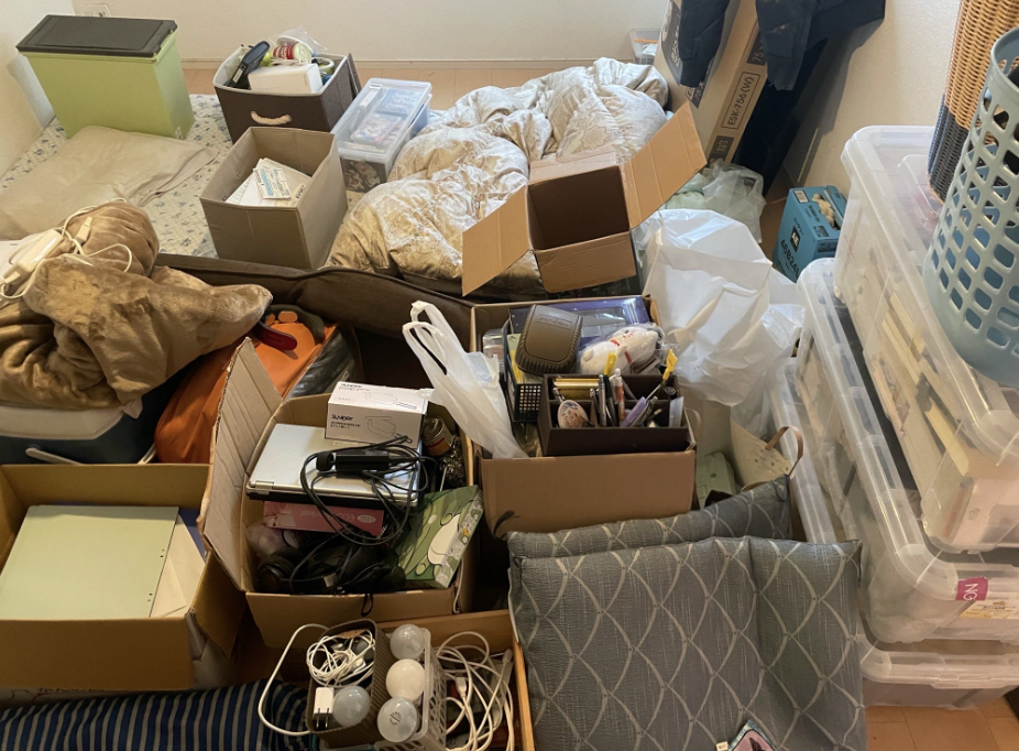 御前崎市でお部屋丸ごと整理して片付けた不用品回収事例-ビフォー