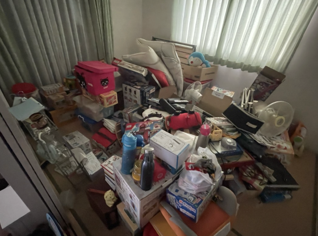 伊豆の国市の細かな不用品まで丁寧に分別・回収した事例-ビフォー
