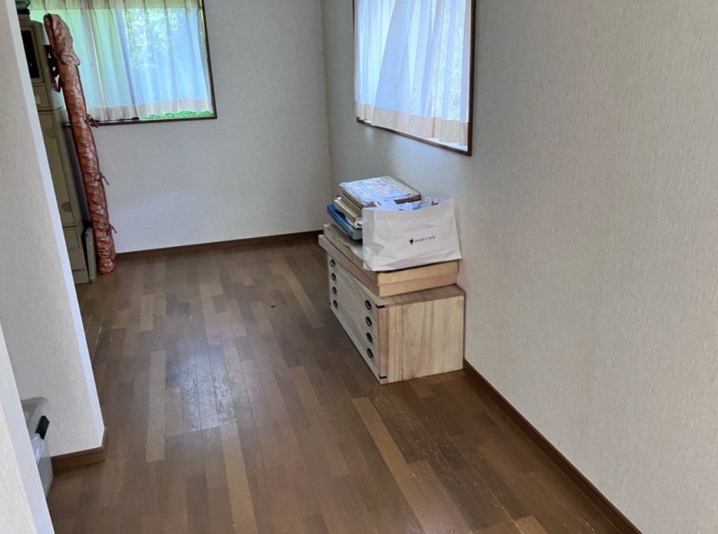 伊豆の国市の大型家具と本類を丁寧に仕分け回収した事例-アフター