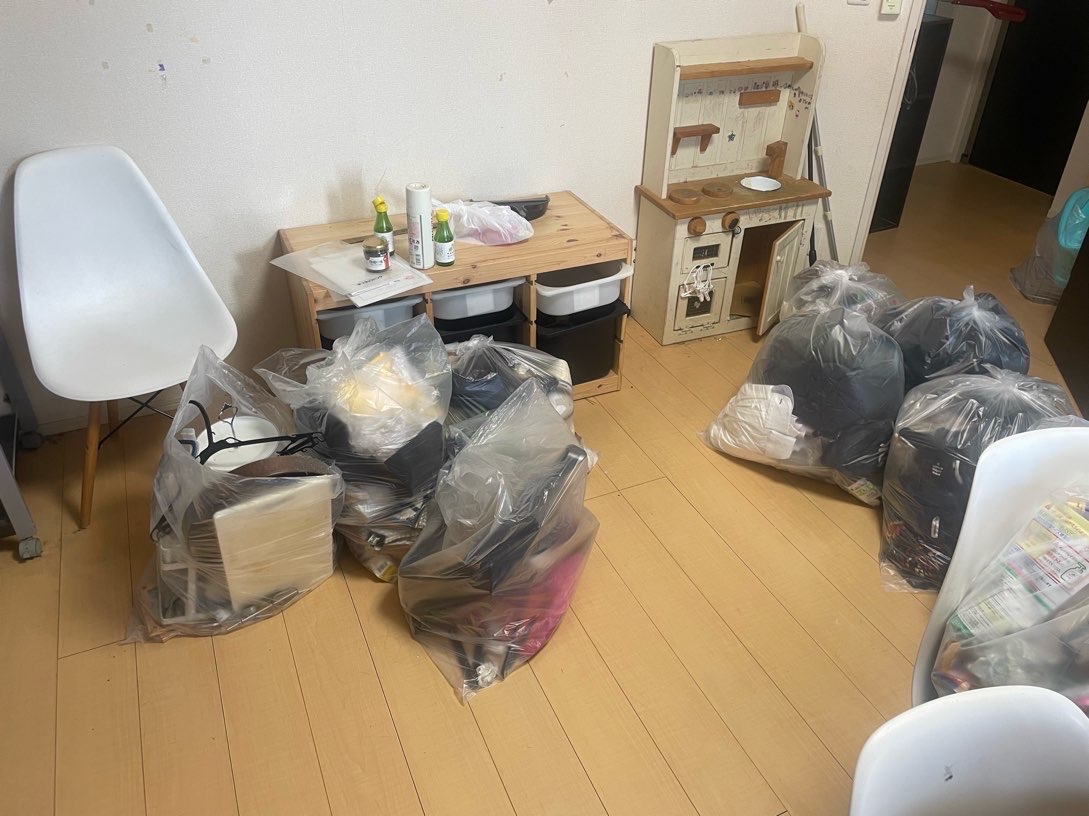焼津市【家財整理】椅子・テーブル・混載ゴミ等の作業前
