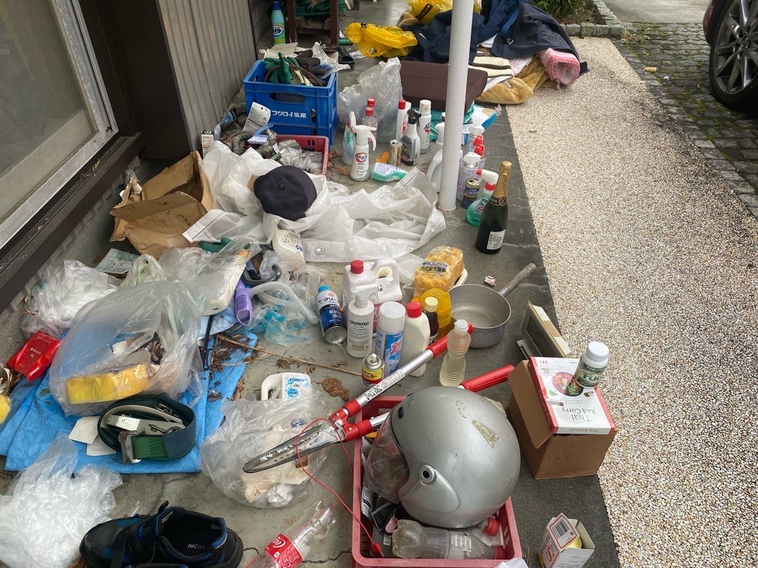 豊明市【粗大ごみ回収】スプレー缶・塗装用具・混載ゴミなどの作業前