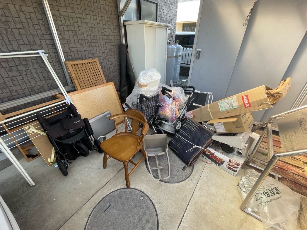名古屋市【不用品回収】椅子・テーブル・ベビーカーなどの作業前