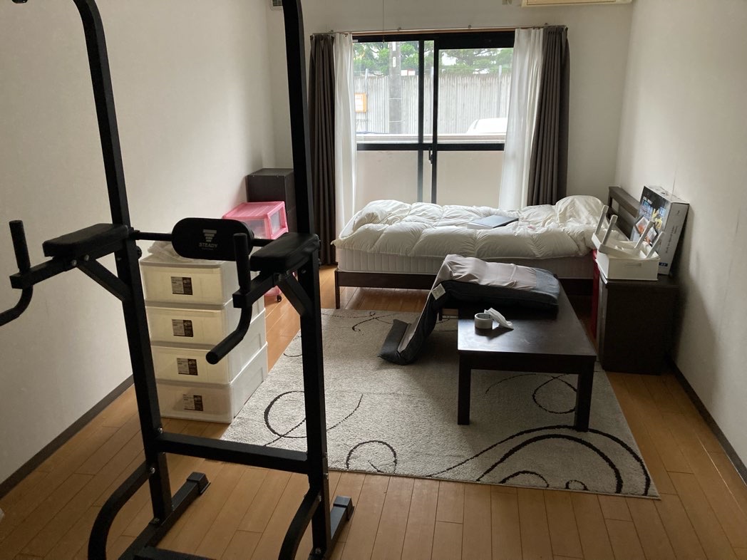 名古屋市【不用品回収】ベッド、カラーボックス、ローテーブル、トレーニングマシン等の作業前