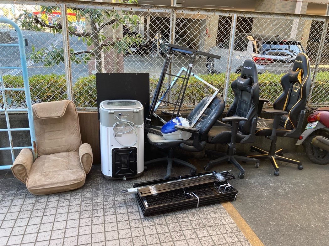 名古屋市西区【不用品回収】ソファ、洗濯機、ゲーミングチェア、掃除機等の作業前