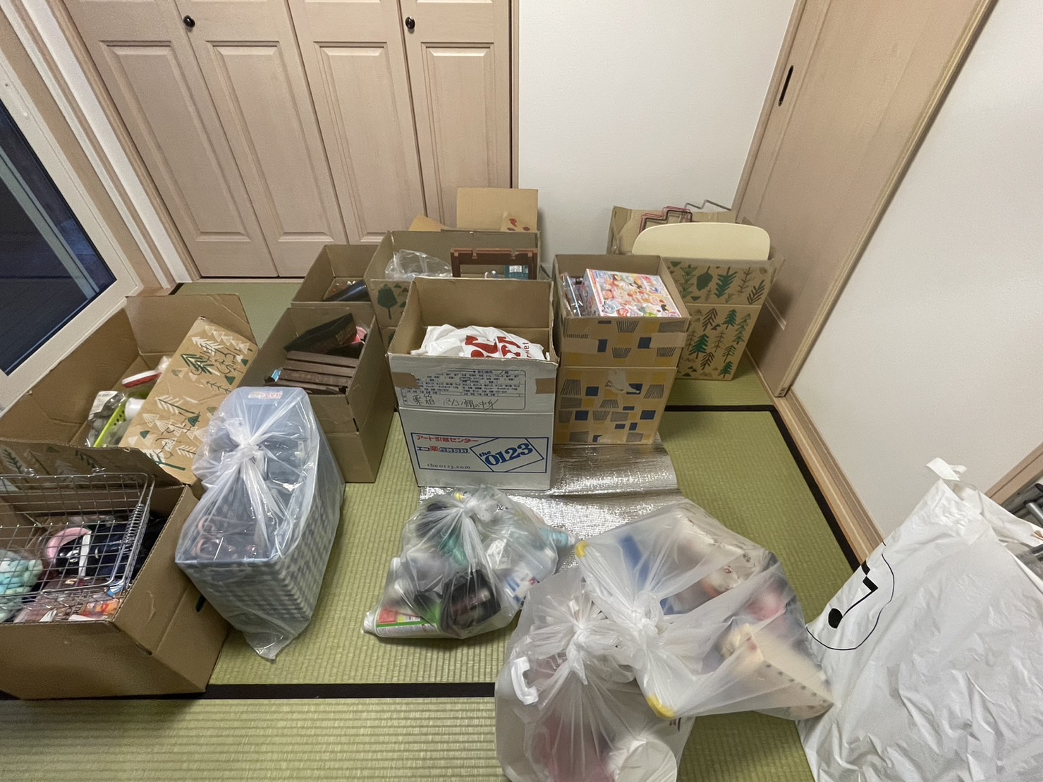静岡市【不用品回収】段ボール、日常小物、玩具、雑貨等の作業前